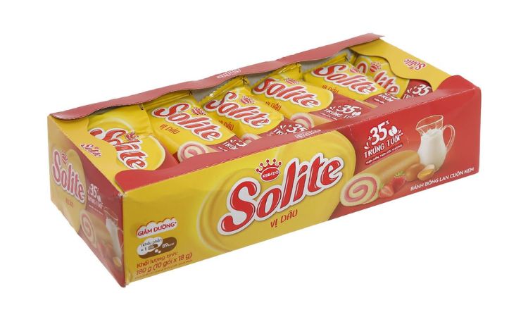 Bánh bông lan cuộn kem vị dâu Solite