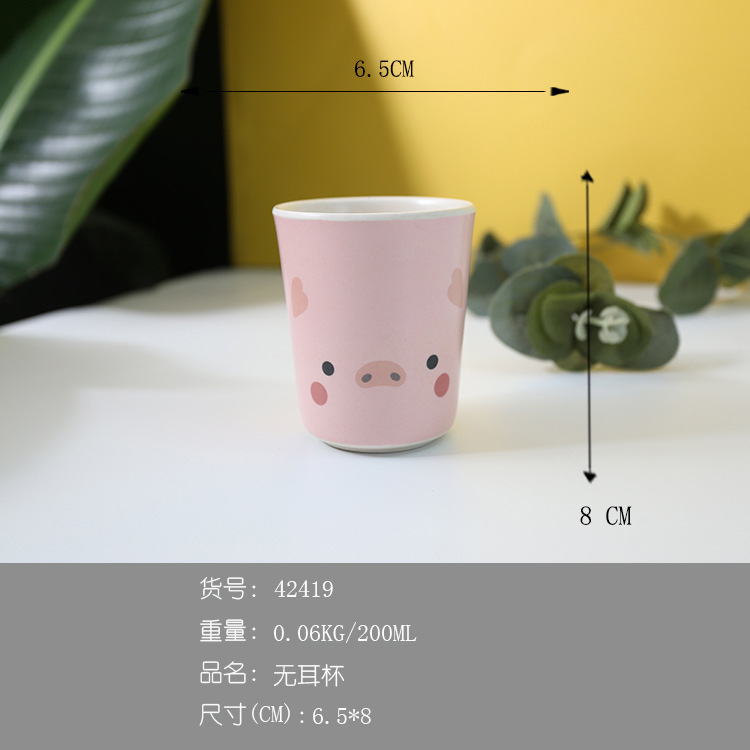 Cốc uống nước heo hồng từ sợi tre an toàn