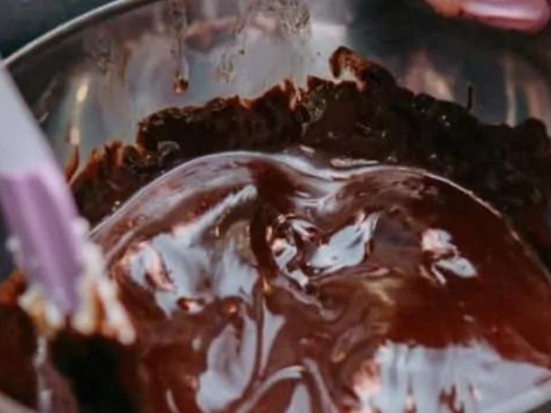 5 bước làm socola cực đơn giản tại nhà