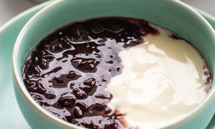 Sữa chua nếp cẩm là gì?